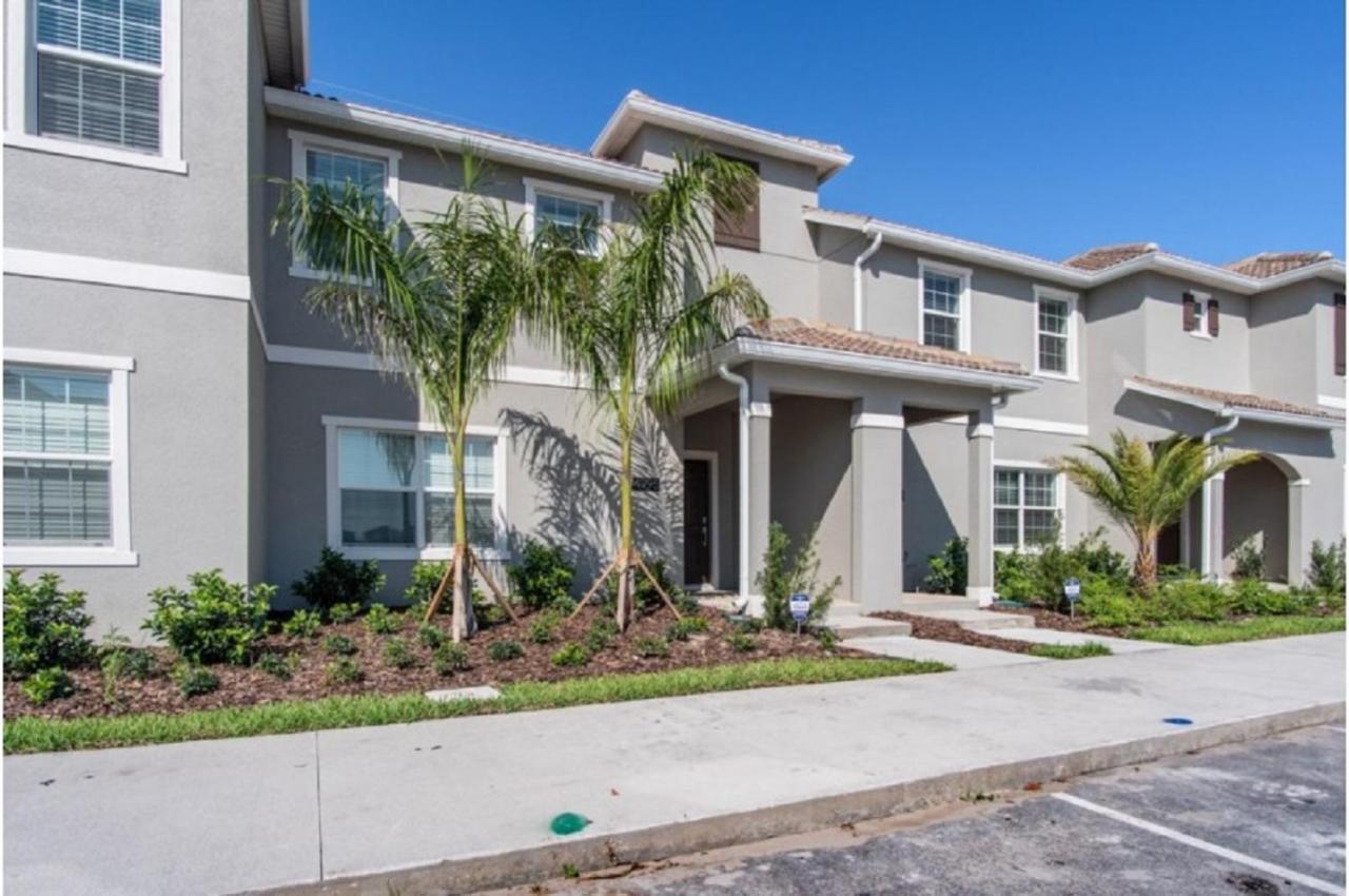 Four-Bedroom Townhome Davenport Exterior photo